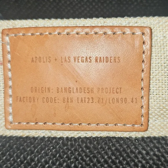 Las Vegas Raiders Black and Tan Travel Tote - Picture 3 of 6